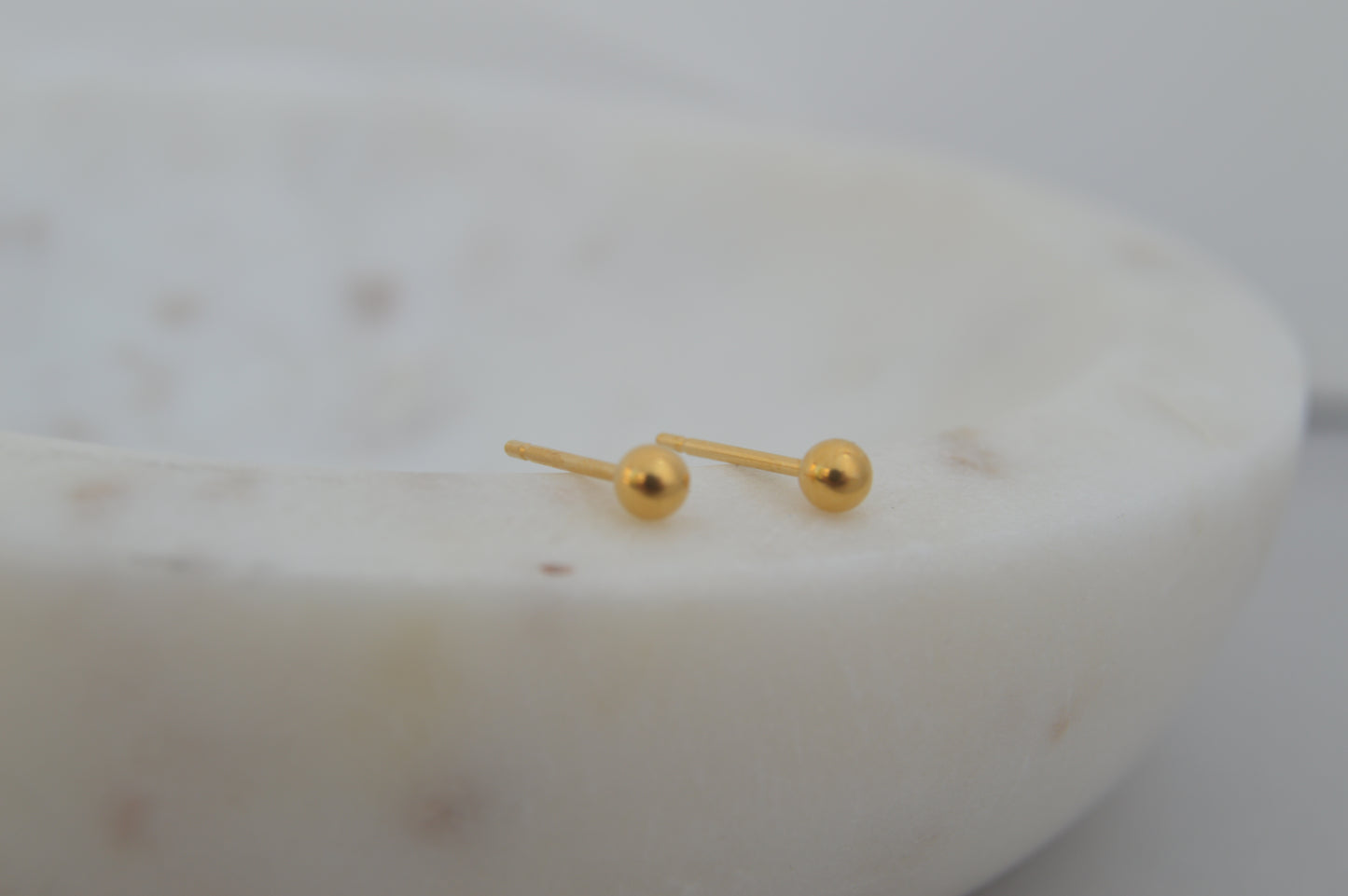 K1002 RETAIL EARRINGS - 3mm Gold Ball (Gold-Plated Medical Grade Stainless Steel)