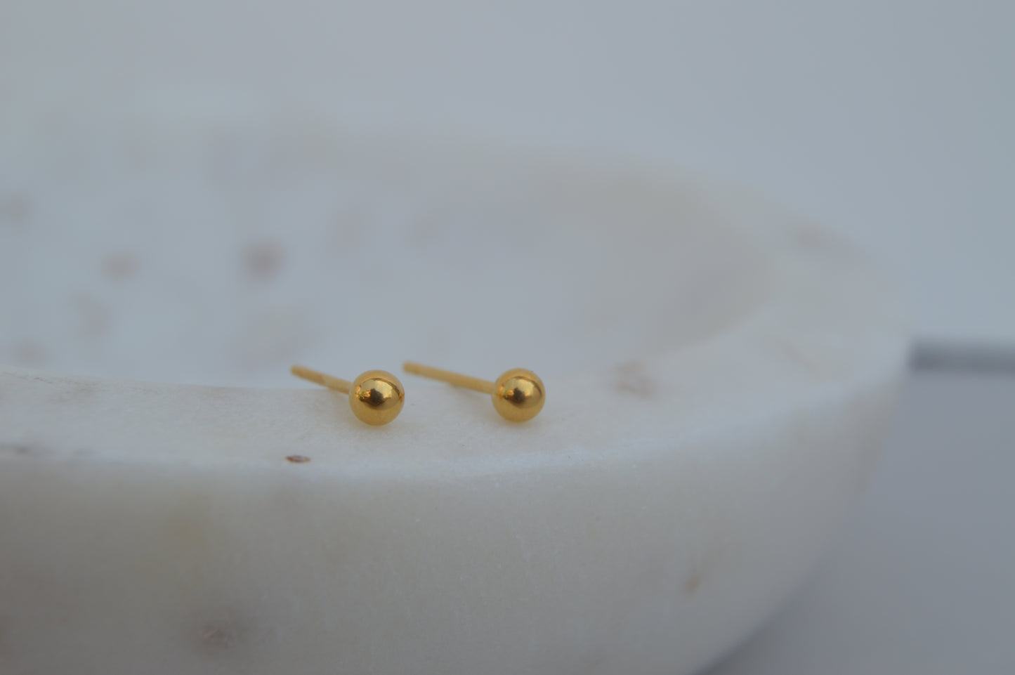 K1002 RETAIL EARRINGS - 3mm Gold Ball (Gold-Plated Medical Grade Stainless Steel)