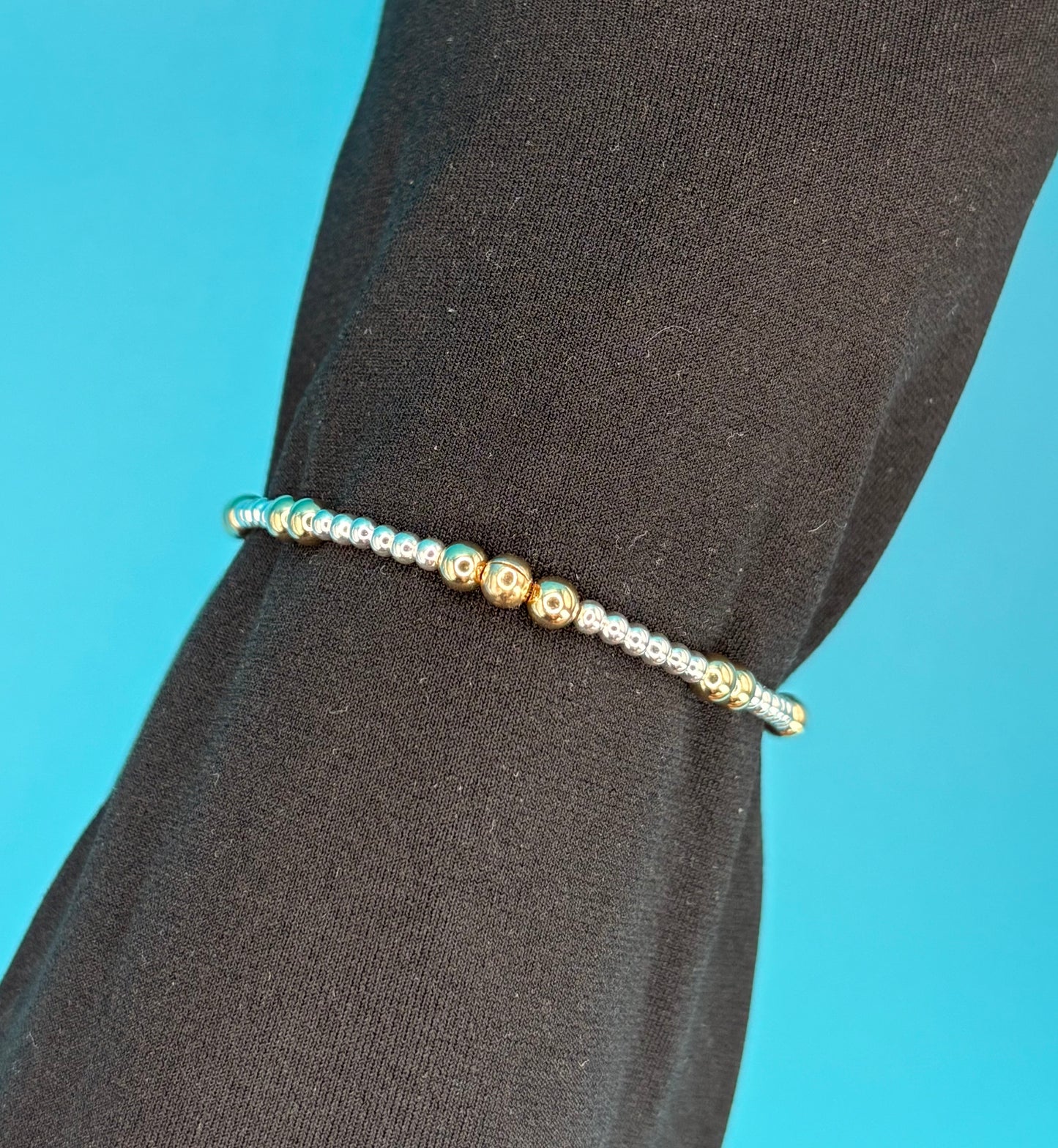 *Bestseller* Mixed Metal Beaded Stretch Bracelet - Large & Small Beads