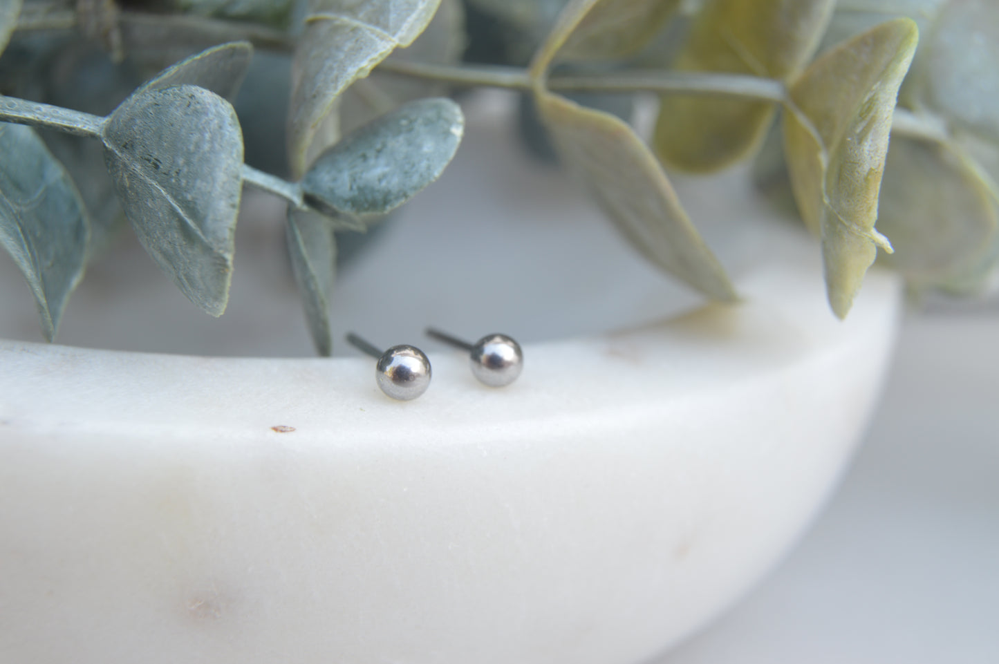 K2004 RETAIL EARRINGS - 3mm Ball (Medical Grade Stainless Steel)