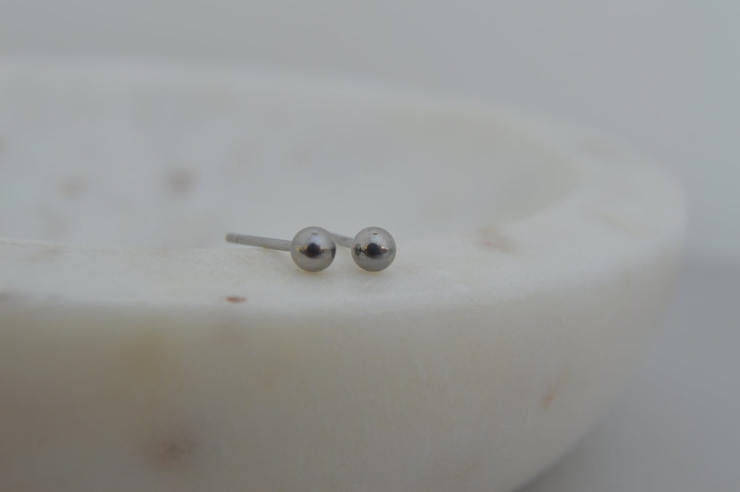 K2004 RETAIL EARRINGS - 3mm Ball (Medical Grade Stainless Steel)