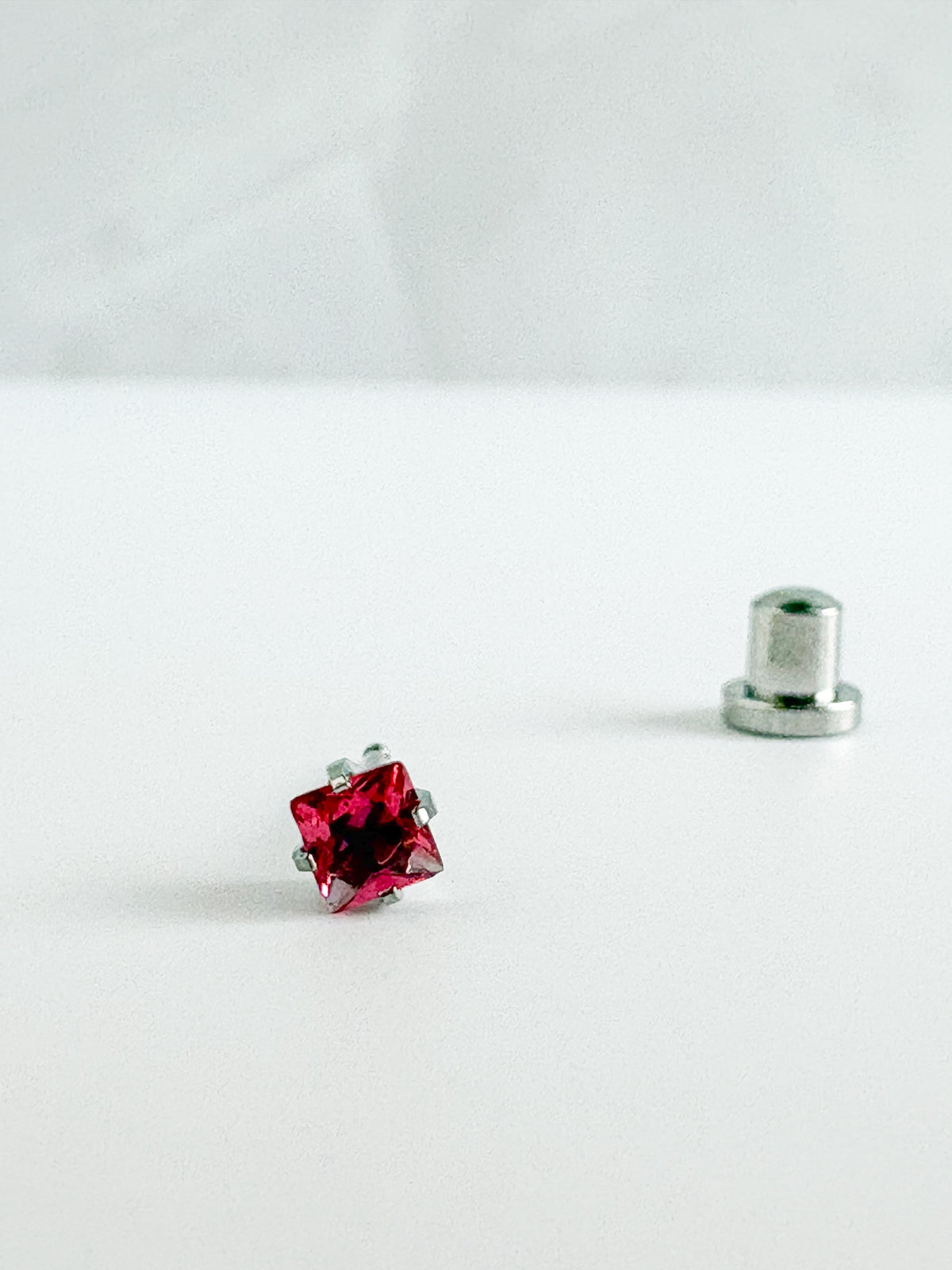 PIERCING EARRINGS – P306 Red 3mm CZ Square (Titanium)